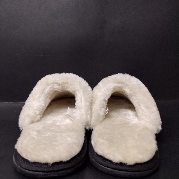 - NEW -NEW - WOMEN'S BIGFOOT FLUFFY SLIPPER SIZE : 6 - Picture 5 of 6